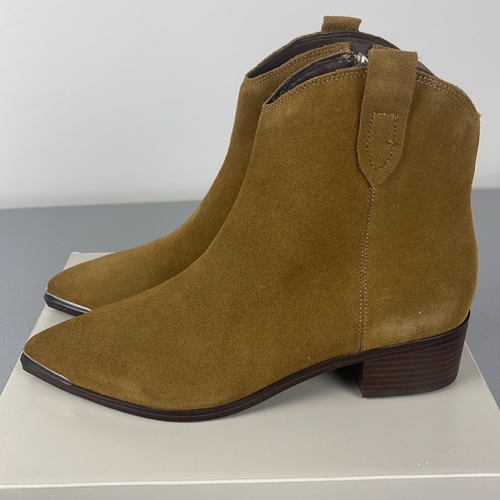 Marc Fisher Mikala Pointed Toe Bootie. Size 7. - Picture 2 of 10